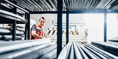 Australian steel industry seeks safeguard quotas tariffs against import surge